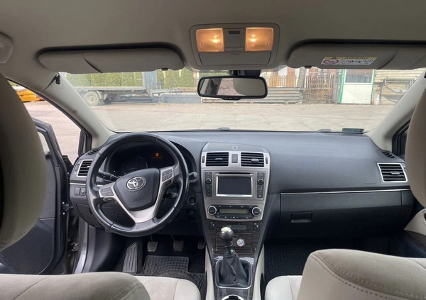Toyota Avensis cena 35900 przebieg: 199777, rok produkcji 2013 z Warszawa małe 352